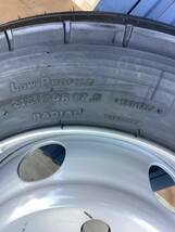 【純正品】ブリヂストン R173 215/70R17.5 タイヤ・ホイールセット 1本 バリ山 日野 デュトロ トラック用 BRIDGESTONE スペア外し_画像4