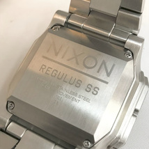 ★稼働★ NIXON ニクソンレグルス QZ A1268 000-00 ホワイト ステンレス 腕回り約15.5cm 箱 取扱説明書 替えコマ付き_画像6