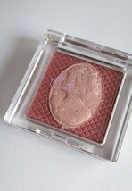 COLORROSE カラーローズ 女王のカメオ チーク (02 エリザベス) ピンク 2.6g 日本限定 コンパクト メイク_画像3