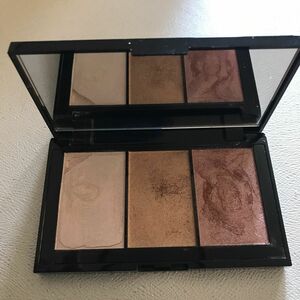 ElizabethArdenエリザベスアーデン アイシャドウ　ブラウン系