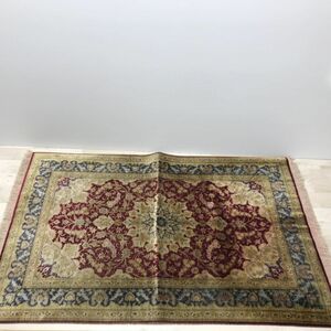 ペルシャ絨毯 MEDALLION 80X120 シルク100％ ラグ [N3699]