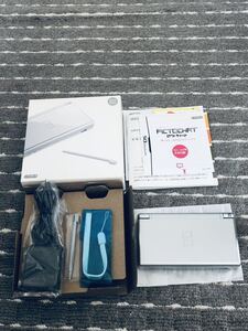 ニンテンドーDS lite グロスシルバー ほぼ 未使用 おまけ付き 送料無料