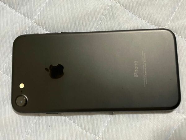 iPhone 7 Black 128 GB SIMフリー　フィルム貼り付け済み