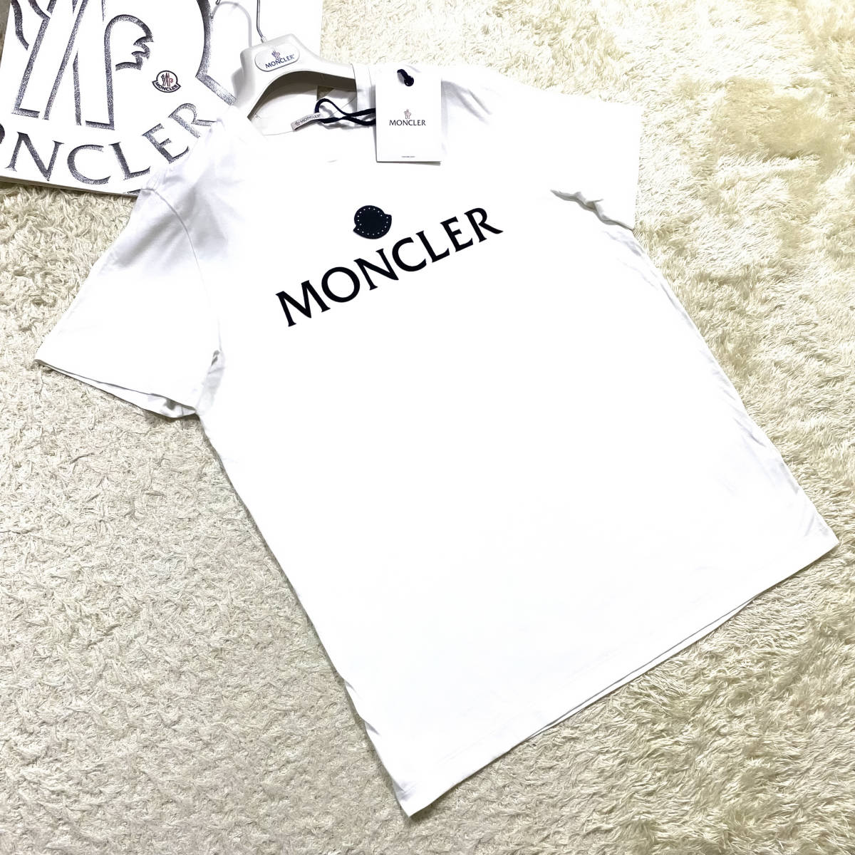 ショッピングオンライン 極美品MONCLER半袖Tシャツ フロントビッグ