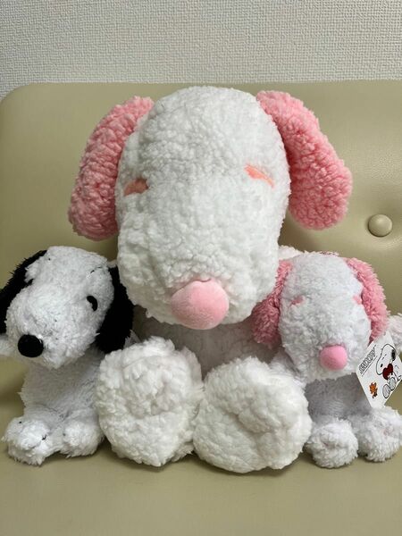 SNOOPY スヌーピーぬいぐるみ　大小３点セットSNOOPY スヌーピーぬいぐるみ