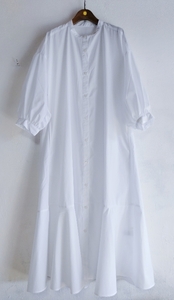  unused [GU GU ][M] hem switch . puff sleeve long One-piece belt color front opening shirt One-piece clearly white ...350 jpy 