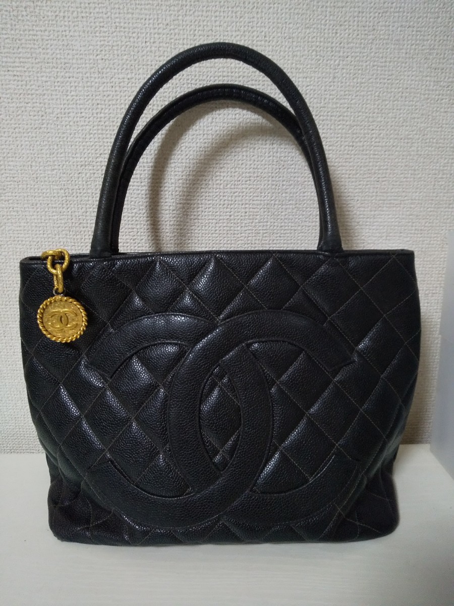 ヤフオク! -「シャネル復刻トート」の落札相場・落札価格