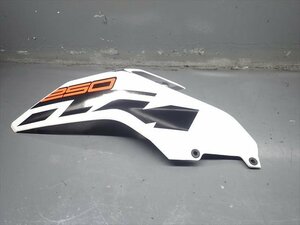 βEG04-4 KTM 390 デューク DUKE VBKJPJ (令和元年式) 純正 タンクシュラウド サイドカバー 左 傷・破損部有り！