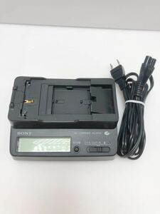 X7-70614 SONY　AC-V700　　充電器　中古動作品