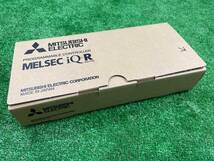 【未使用品】三菱電機 MELSEC 2023年製 R35B 1FME00 4GBB31 シーケンサー 基本ベースユニット 領収書対応_画像2