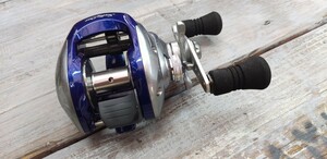 シマノ　ベイト　舟釣り　ジギング　　フッシィング SHIMANO　右ハンドル