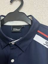 ■美品 Titleist タイトリスト 半袖 ポロシャツ ネイビーブルー 左肩にボーダーロゴ付き サイズL メンズ ゴルフ レジャー　定価12,000円_画像2