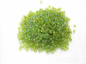 ガラスビーズ 虹色タイプ(S)　2x2mm　黄緑　イエローグリーン　約300個