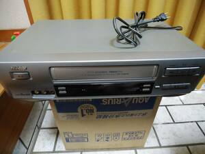 中古、ビクターカセットビデオレコーダーHR-D８、Hi-Fi,VHS、1998年製 動作確認済み