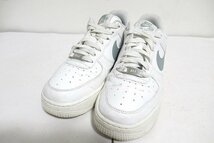 Z10985:NIKE（ナイキ）W AIR FORCE 1 '07 エアフォースワン ネクスト ネイチャーdn1430-107/白×灰/women'S US8（25.0）_画像1