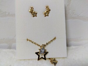 GUESS　ゲス☆未使用　保管品☆ゴールド　スター☆ブレスレット　ピアス　セット☆Y1756