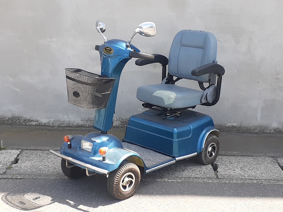 ヤフオク! -「ジャンク」(電動車) (車椅子、電動車)の落札相場・落札価格