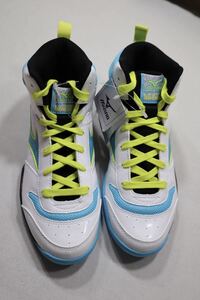 [ new goods ] Mizuno MIZUNO Junior basketball shoes rookie BB4 W1GC177025 size 23.5cm