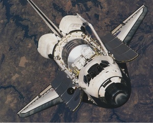 写真　スペースシャトル　ディスカバリー号　NASA Space Shuttle Discovery　約20.3x25.4cm　輸入　写真　r011