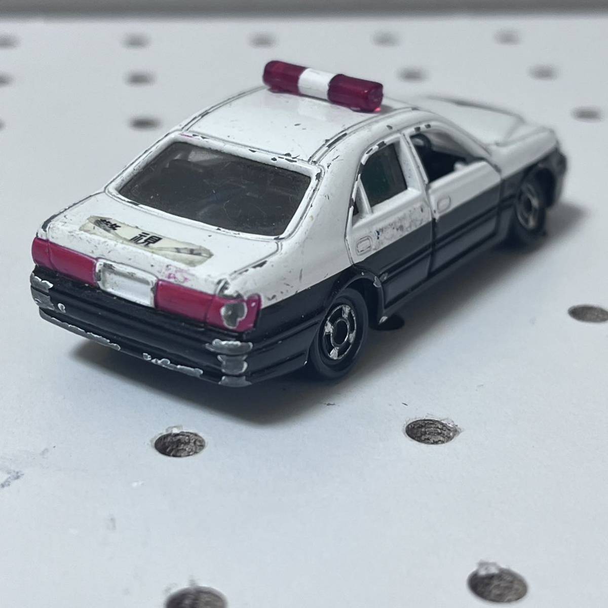 あす楽】 トミカ パトカー パトロールカー 緊急自動車 赤箱 絶版品 28