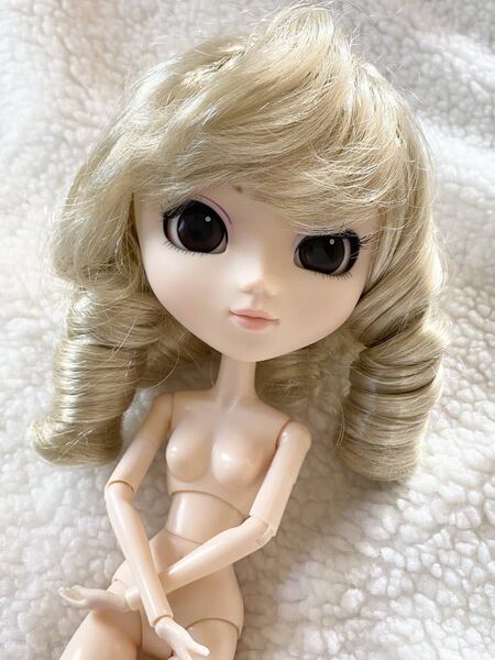 プーリップ 本体 ジャンク スタンド付Pullip HELLO KITTYキティ カスタムにアウトフィット洋服作りのモデルに