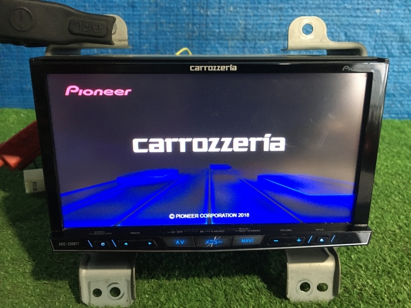 ヤフオク! -「サイバーナビ avic-zh0077」の落札相場・落札価格