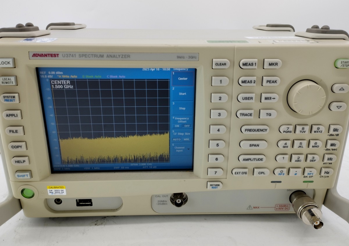 □通電・動作確認済 キャリーケース付き ADVANTEST U3741 スペクトラム