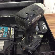 【RH-5792】中古品 makita マキタ 14.4V 充電式インパクトドライバ TD136DRMXB 充電器 バッテリー2個セット_画像3