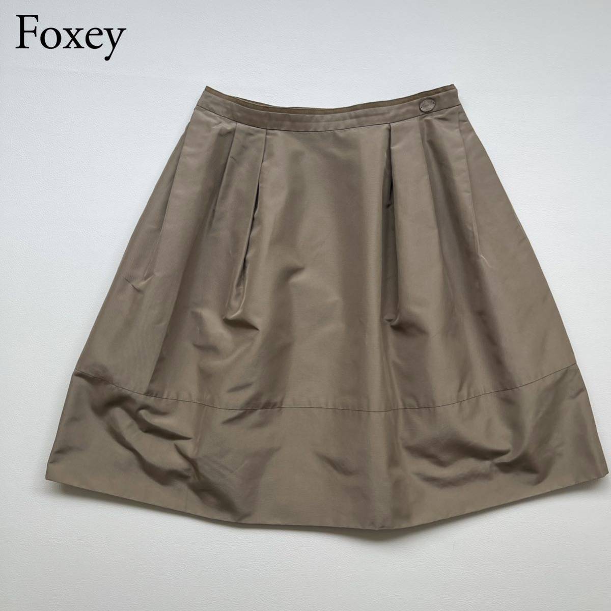 FOXEY BOUTIQUE パフスリーブ ニットワンピース 大人綺麗め 黒｜PayPay