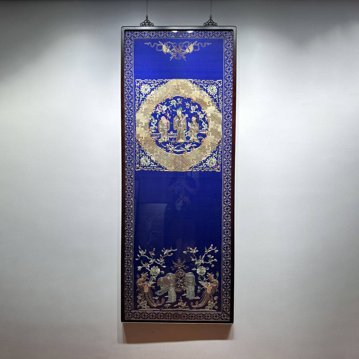 人気オンライン 古美術 刺繍画 19世紀 手繍 中国・盤金繍 「五爪飛竜紋