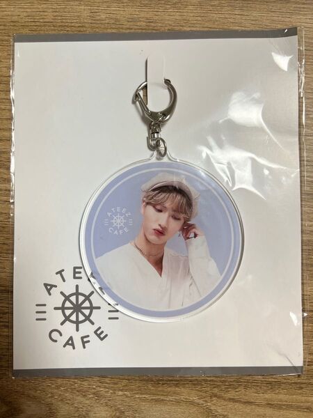 ATEEZ ソンファ 日本カフェ アクリルキーホルダー