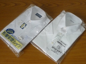 Yシャツ/半袖ワイシャツ「白・無地/サイズＭ（３８）」ソフトタイプ、２セット枚■未使用