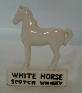 WHITE HORSE white hose Scotch whisky ornament horse objet d'art ceramics ( porcelain ) Novelty * interior display 
