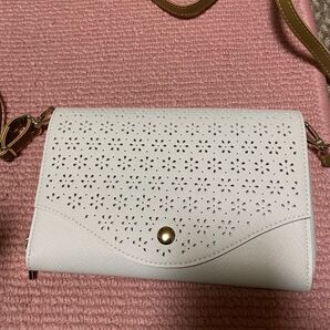 メナードノベルティ美品ウォレットショルダー