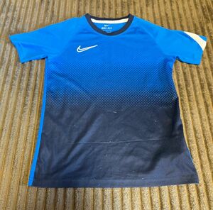 NIKE サッカー　Ｔシャツ　ジュニアMサイズ ナイキ