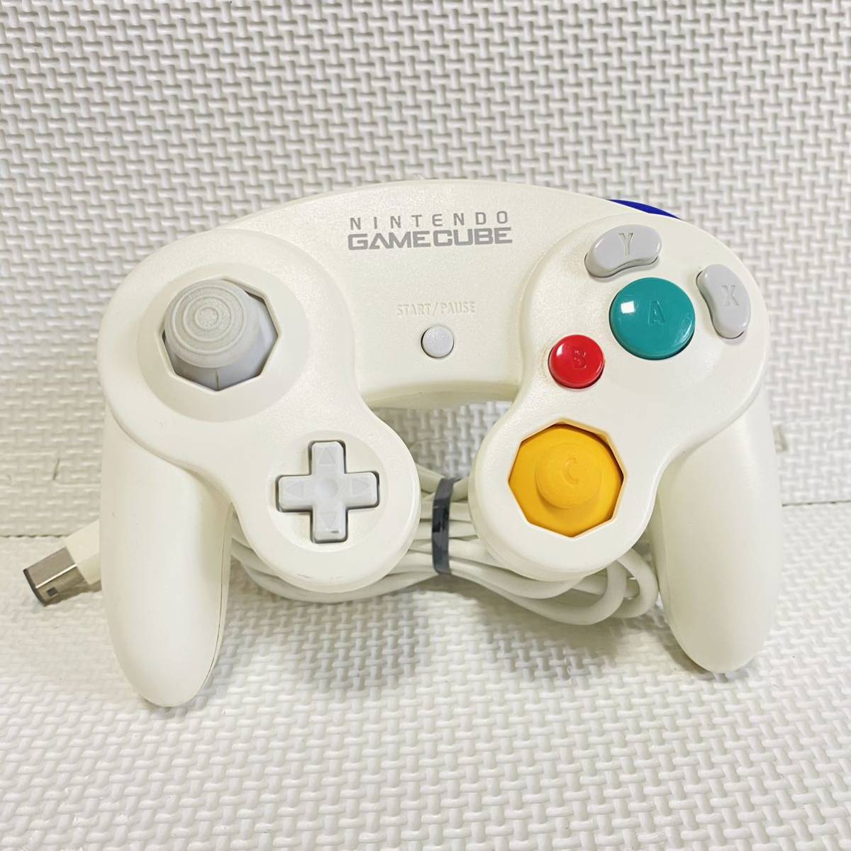 ヤフオク! -「ゲームキューブ コントローラー ホワイト」の落札相場