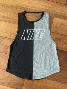 美品○NIKE ナイキ○レディース　タンクトップ　ノースリーブ　トップス　トレーニング　ジム　フィットネス　ウェア　ヨガ　ピラティス