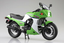 スカイネット 1/12 完成品バイク KAWASAKI GPz900R ライムグリーン　送料無料_画像1