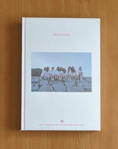 微わけ有 新品 韓国版 TWICE 1ST PHOTOBOOK ONE IN A MILLION 写真集 + DVD (*リージョン要確認) ツウィ モモ サナ ミナ K-POP グッズ