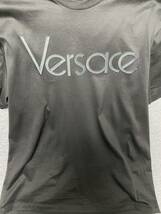 VERSACE ヴェルサーチLサイズ ロゴTクルーネック 半袖 Tシャツ 刺繍ロゴ 期間限定_画像4