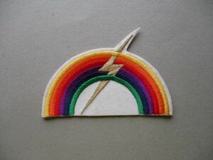 80s ライトニングボルトLIGHTNING BOLTサーフィンSURFビンテージ刺繍ワッペン/虹サーフSK8ハワイ海HAWAIIパッチPATCHESアップリケ V194