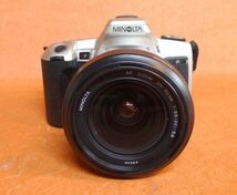 g495 MINOLTA SWEET a ボディとレンズ フィルムカメラ オートフォーカス 商品サイズ：約 幅14×高さ9.5×奥行13cm /60_画像1