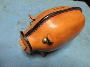 .. factory real leather made pig. savings box key attaching interior 