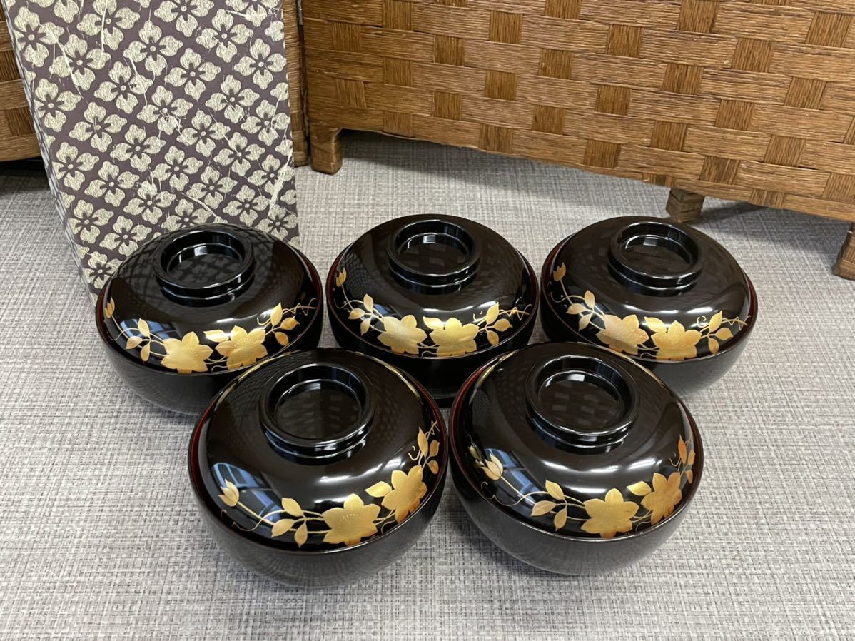 4869-03】本漆塗 金蒔絵 大型吸物椀 蓋付椀 黒枝梅 5客揃 | JChere雅虎
