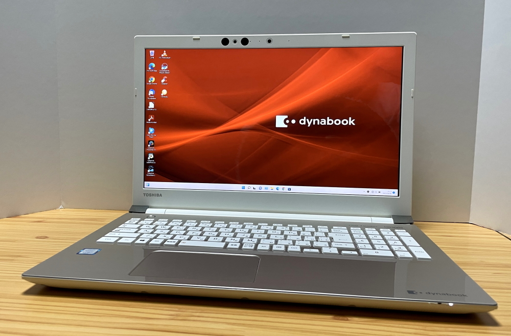 2018年 東芝 dynabook 第8世代Core i7 8550U/DDR4-8GB/SSD 500GB/DVD-