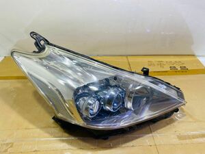 ★送料無料★迅速 点灯OK プリウスα ZVW41W 右ヘッドライト LED / 取付部折れあり / KOITO 47-42 / 打刻8 h437