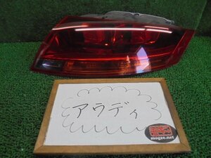 8ET3120 CE5)) アウディ TT ABA-8JBWA 2007年 クーペ2.0T 純正 テールライト右　8J0945096