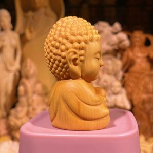 送料無料 仏教美術 柘植木彫り 可愛い釋迦摩尼仏 枕本尊 仏具 仏像 置物 お守り 縁起物古美術の画像3