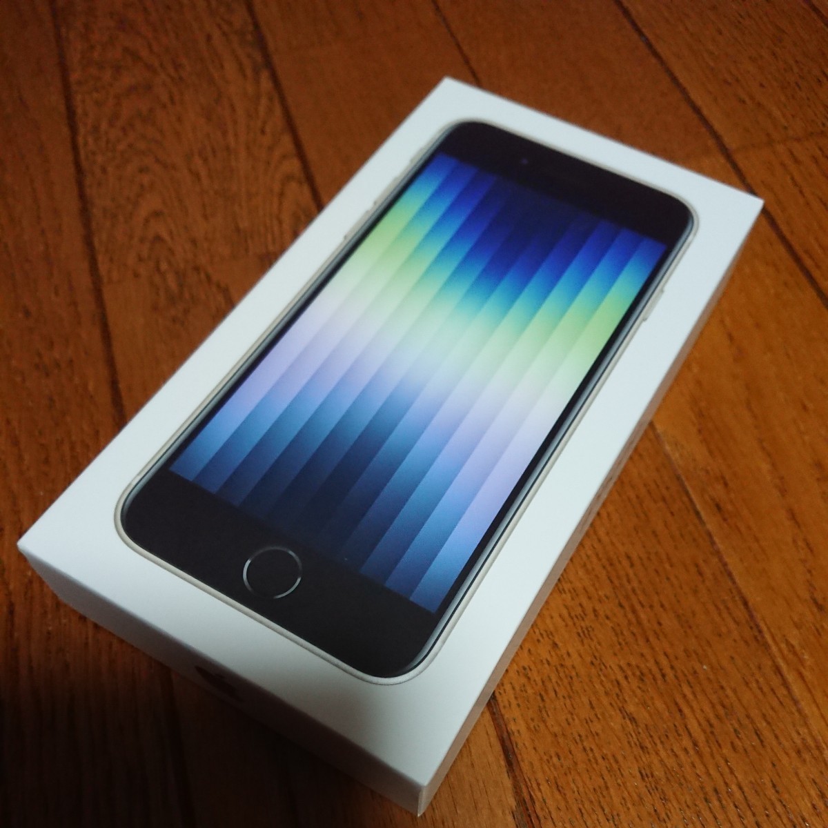 docomo iPhone SE3 第3世代64GB スターライトMMYD3J/A 白ロムSIMフリー