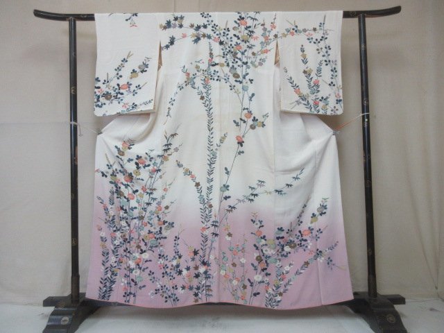 □ 紫地草花模様訪問着 付げ下げ 紫 訪問着 草 花 植物 一つ紋